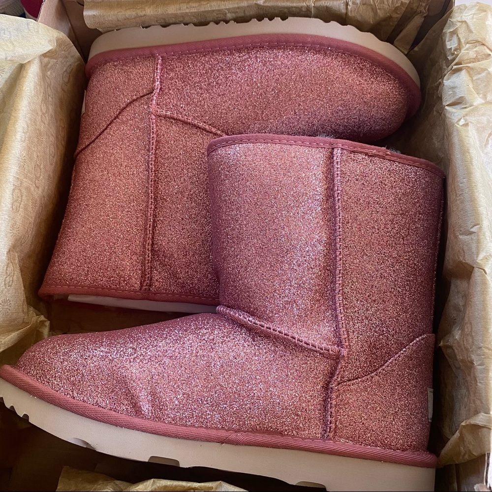 UGG Classic Short II Glitter Snow Boots - Picture 2 of 13